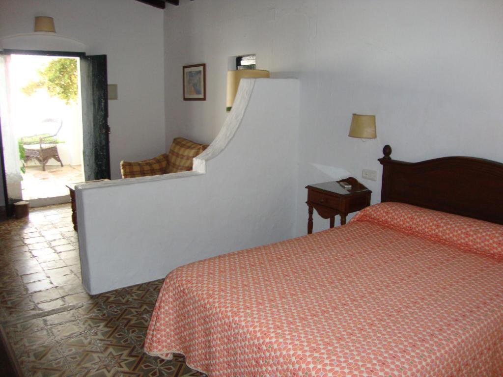 Alojamiento Cortijo el Caserio Hostal Conil De La Frontera Habitación foto